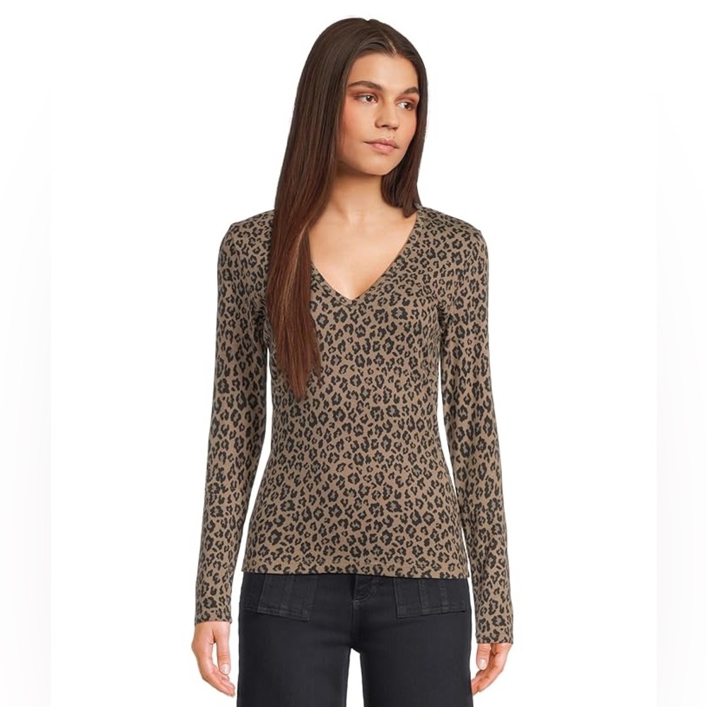 Michael Stars Remi‎ V-Neck Tee in a leopard print pattern